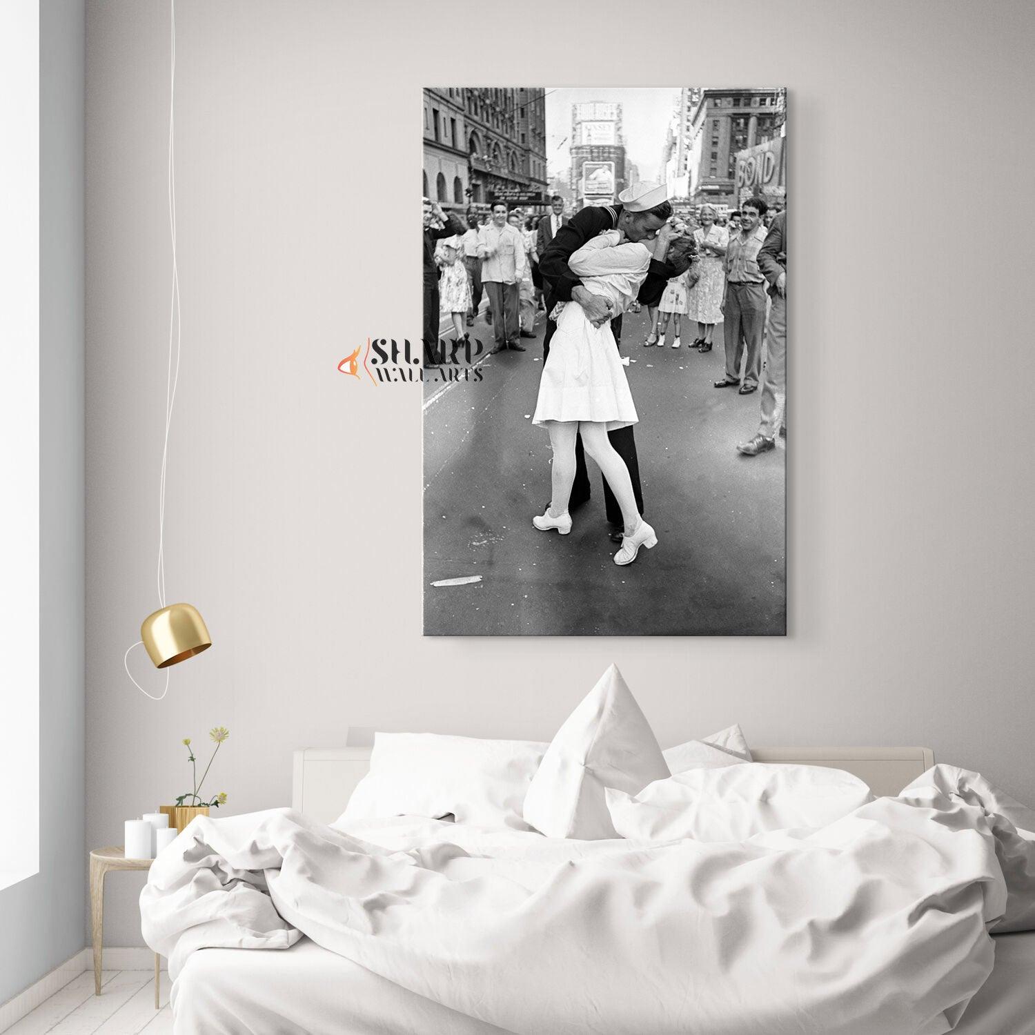 Sailor Kissing Nurse In Times Square Black And White Canvas Wall Art - SharpWallArts