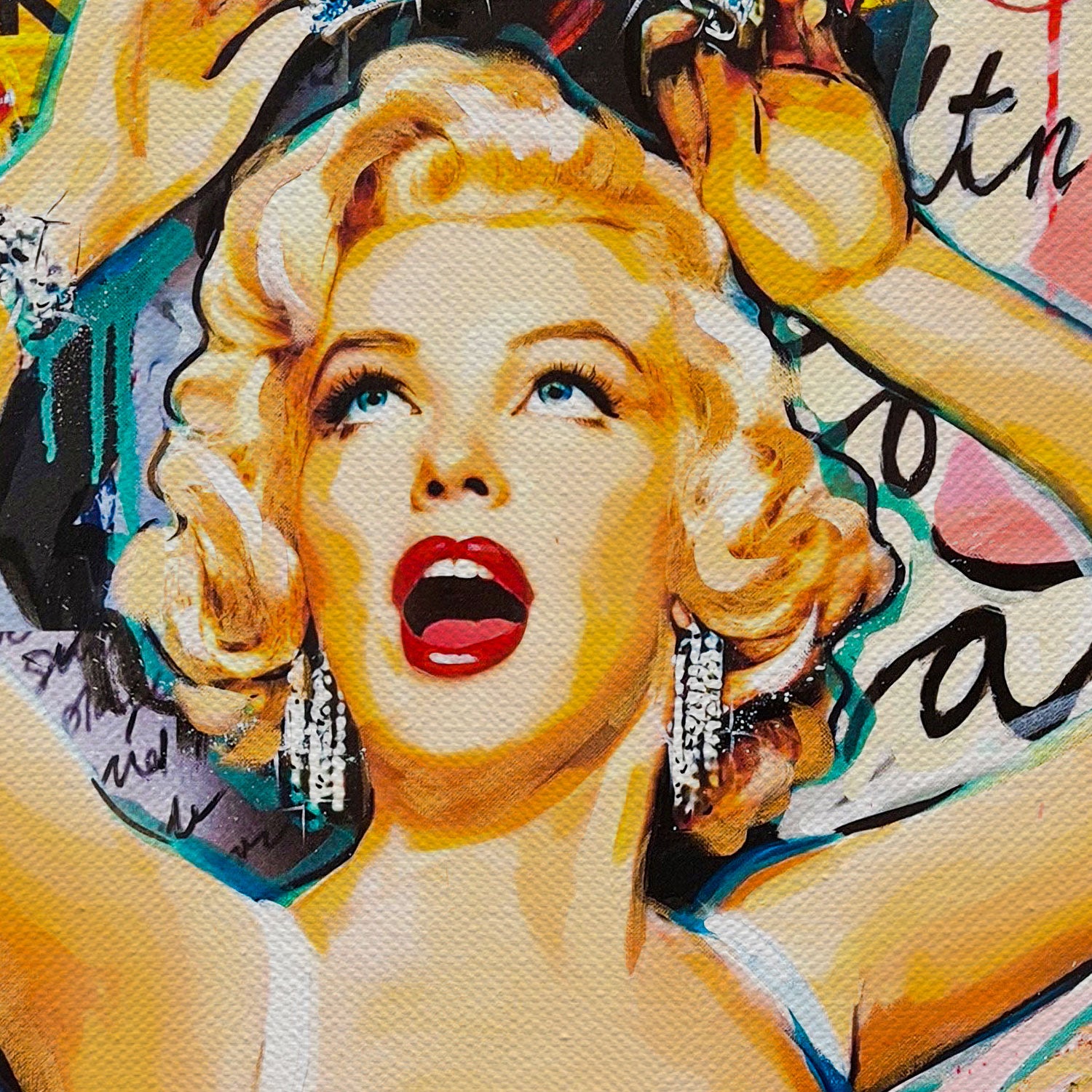 Marilyn Monroe Queen Canvas Wall Art