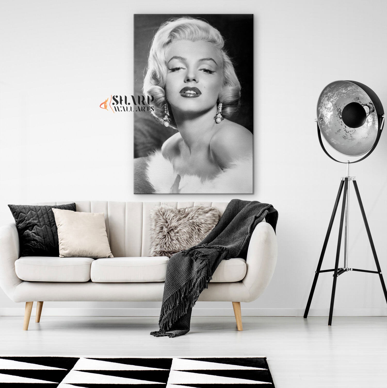Marilyn Monroe With Pearl Earrings Wall Art Canvas