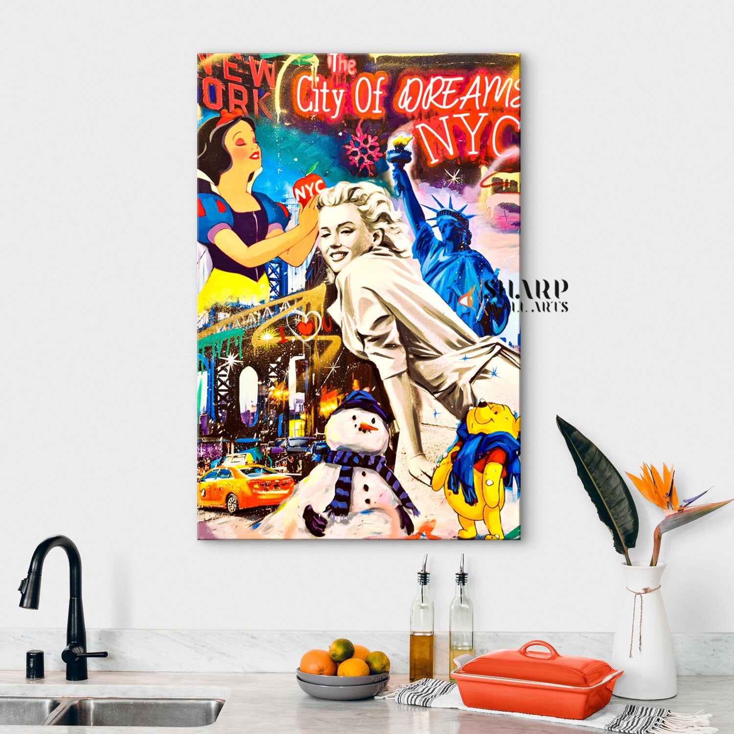 Marilyn Monroe In NY City Of Dreams Canvas Wall Art