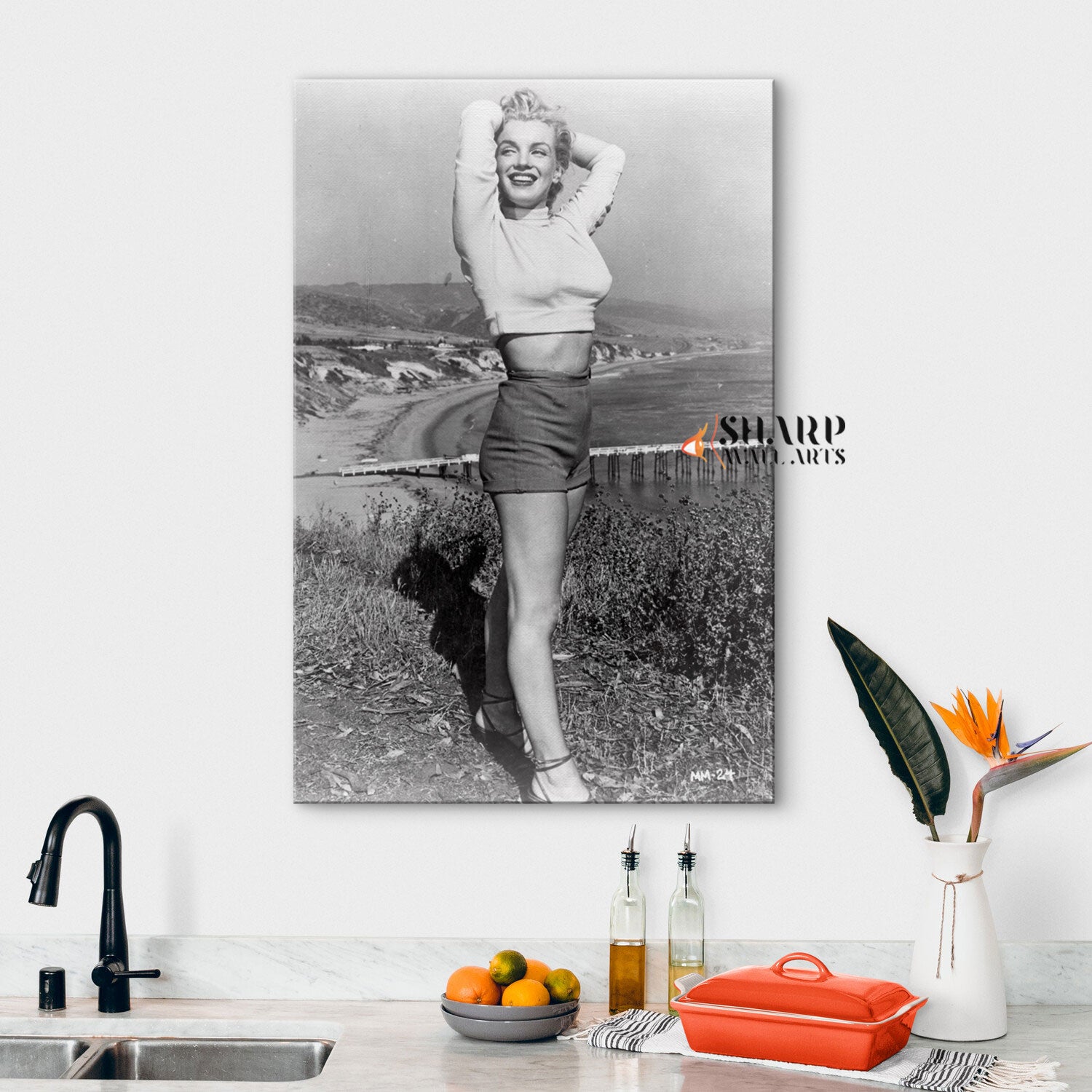 Marilyn Monroe At The Pacific Ocean Wall Art Canvas